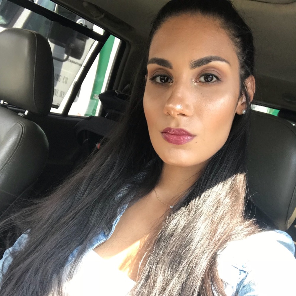 Meet your Posher, Evette